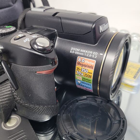 NIKON Coolpix E8800 VR 10x 8MP Camera Bundle Case, Card, Remote, 2 Batt's, More! - Picture 4 of 9